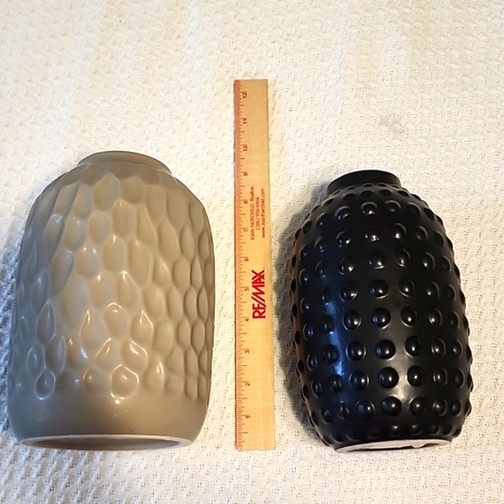 TWO vases - Picture 2 of 8